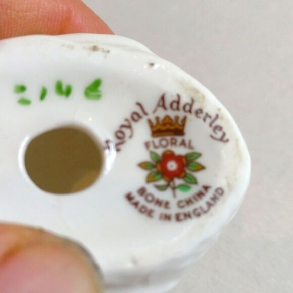 Vintage Royal Adderley Swan Decorated with Flower Bouquet Bone China - Picture 6 of 8